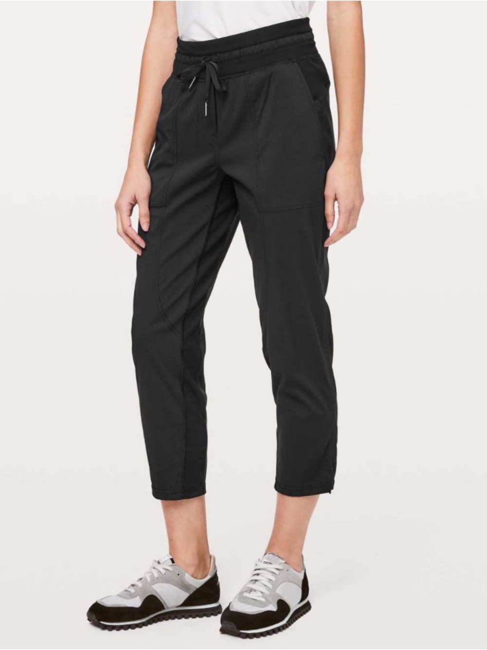 Lululemon Dance Studio Crop *25" in Black